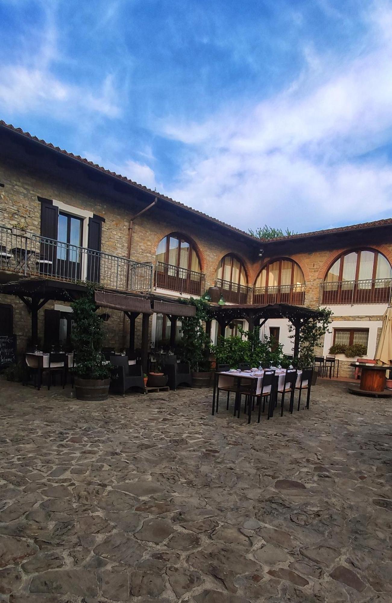 Agriturismo Tenuta San Giuseppe Cossano Belbo Bagian luar foto