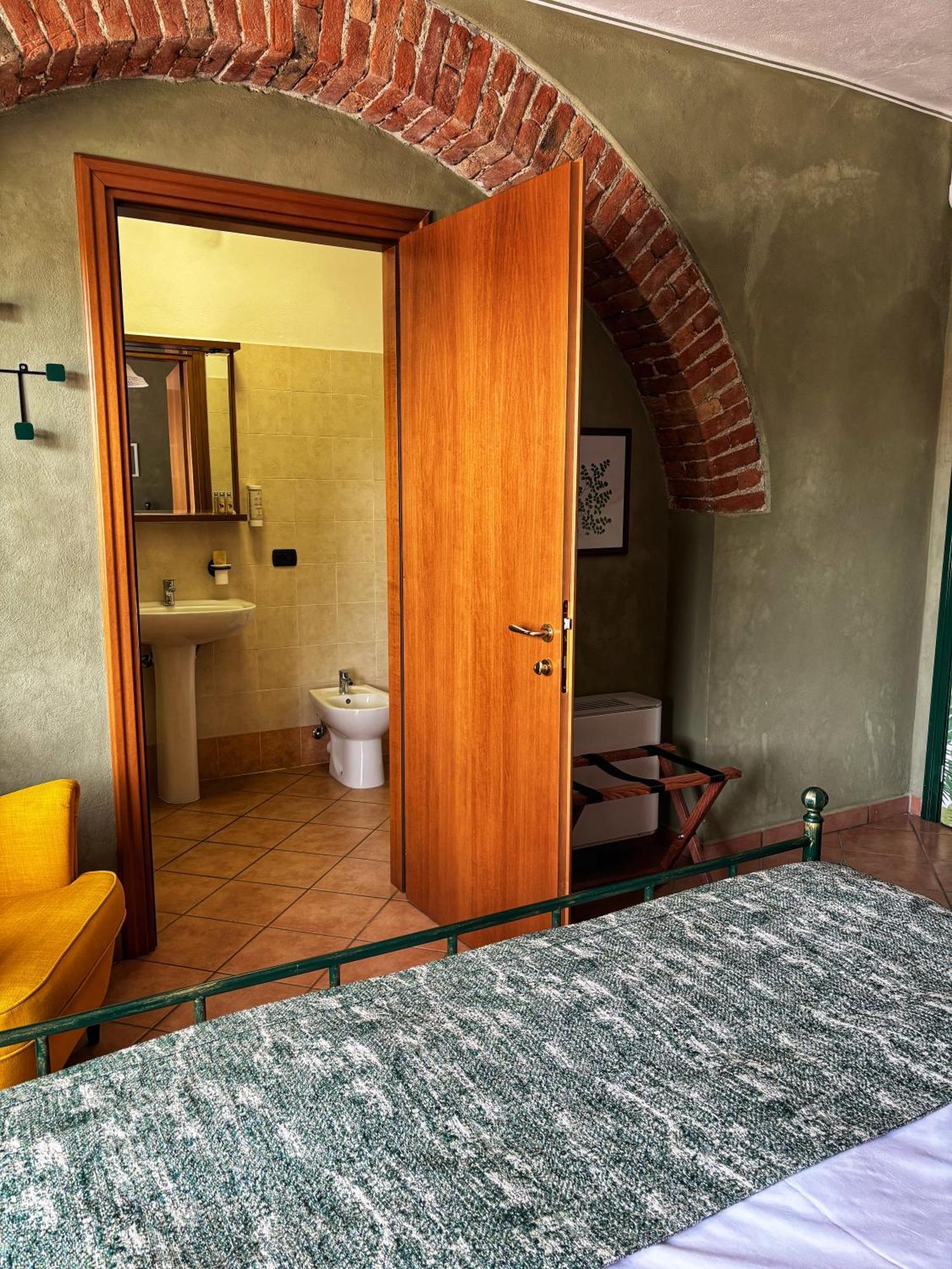 Agriturismo Tenuta San Giuseppe Cossano Belbo Bagian luar foto